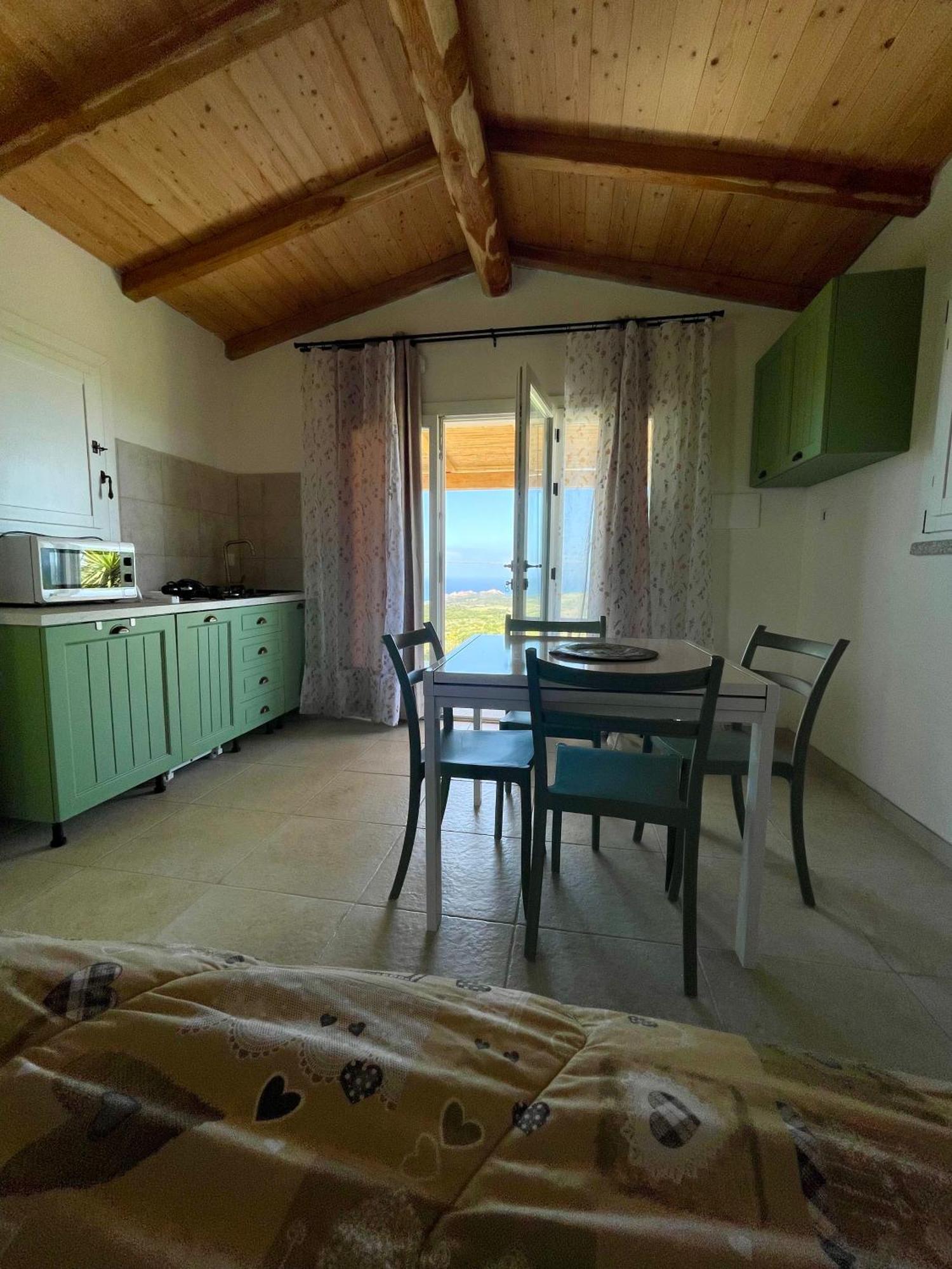 Isola Rossa Appartamenti Paduledda Εξωτερικό φωτογραφία